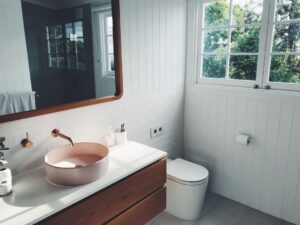 Photo Revolutionize Your Bathroom with Edstone: A Guide to Replacing Countertops