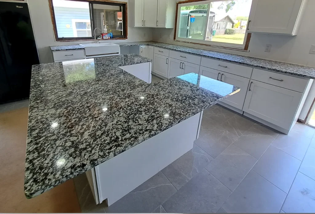 Granite Is Back—Why Designers Love the ‘90s Classic Again in 2025