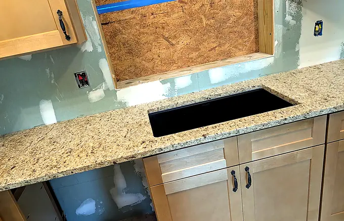 Gedony Granite countertop kitchen — Edstone Orlando installation