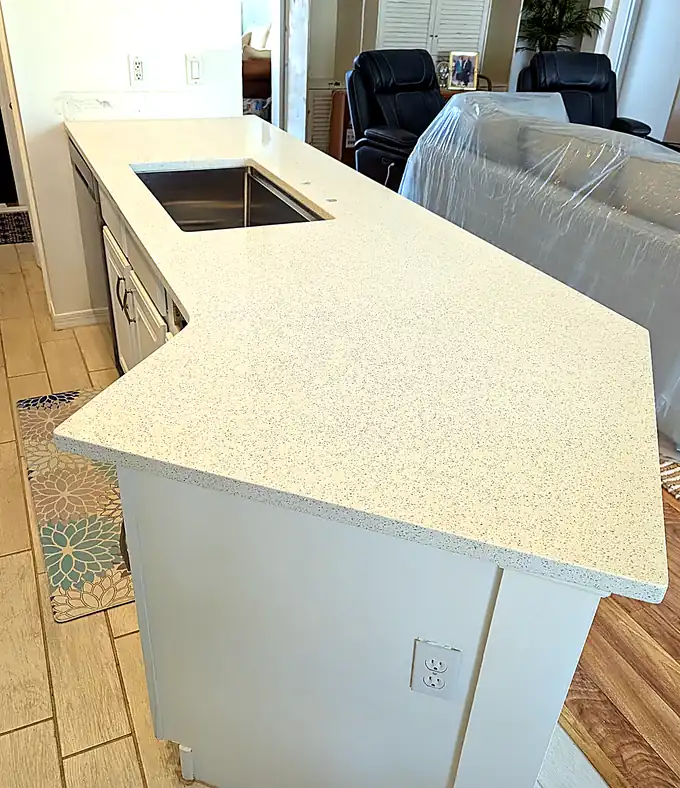 Basic Quartz countertop kitchen — Edstone Orlando installation