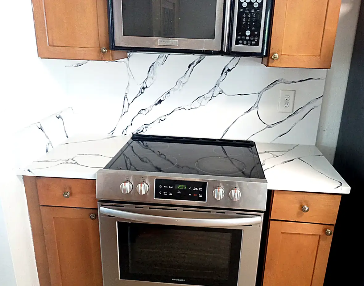 Calacatta Quartz countertop kitchen — Edstone Orlando installation
