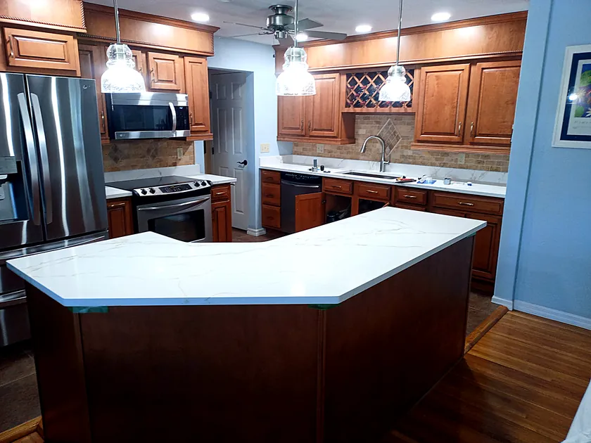 Calacatta Quartz countertop kitchen — Edstone Orlando installation