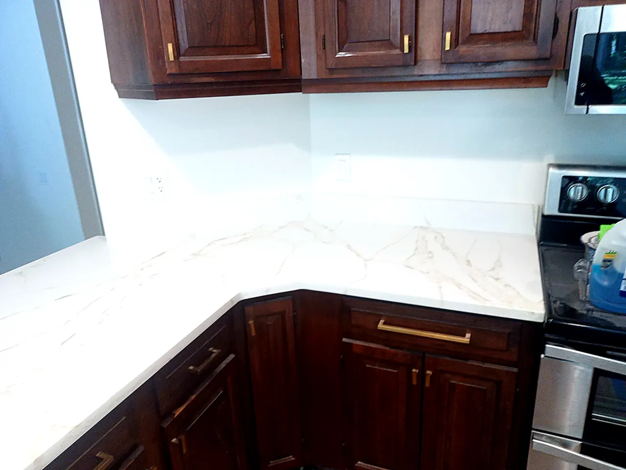 Calacatta Quartz countertop kitchen — Edstone Orlando installation