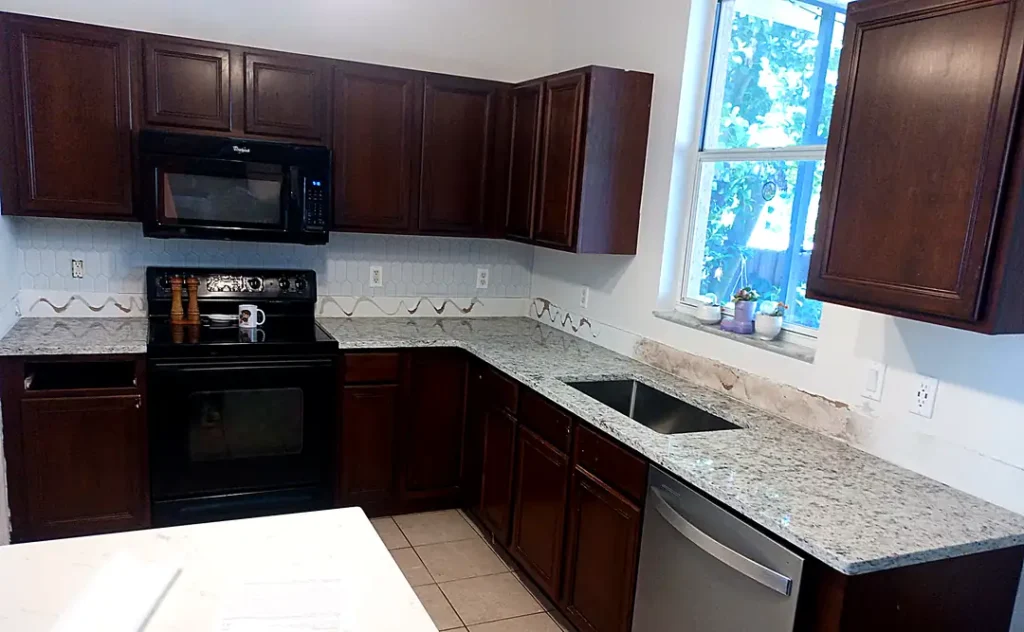 Undermount Sink Pulling Away? What Actually Holds It Up